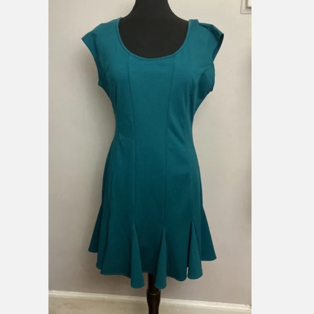 9-27 Catharine Malandrino dress solid NWT 12
